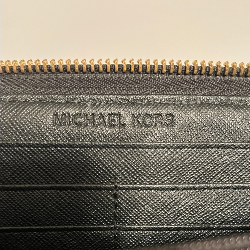 Michael Kors Shiny Black Patent Leather Logo Wallet with Gold Accents Full Zip - Picture 8 of 16